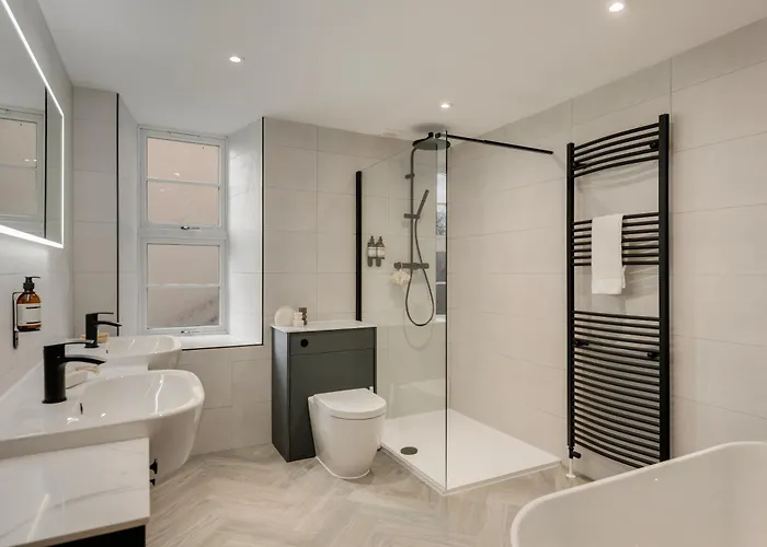 Refurbished Jan 26 - Meridian Place - Sleeps 7 Bristol, United Kingdom
