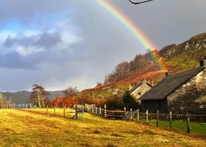Clan Cottages Luxury Thatched Retreat Near