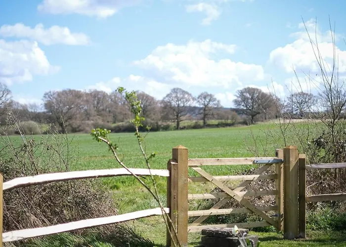 Cowdray Holiday Cottages