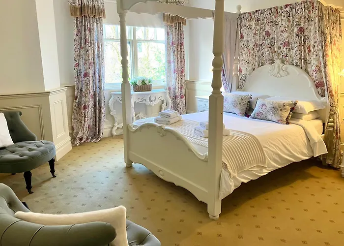 Storrs Gate House B & B No Pets Allowed