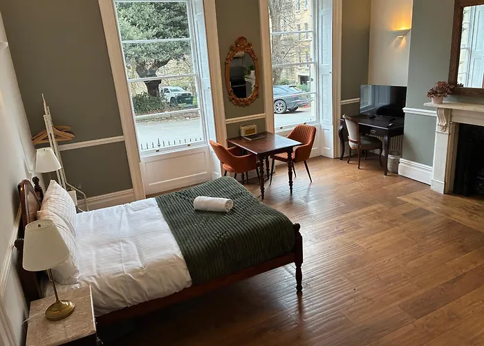 3 Berkeley Square Guesthouse