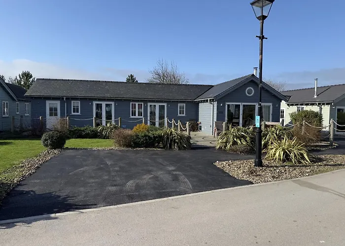 Luna Azul At The Bay Filey, Sleeps Up To 8, And 2 Dogs Stay For Free!