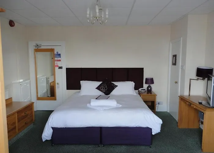 Albert And Victoria Hotel