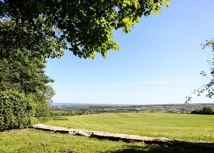 Kingston Country Courtyard