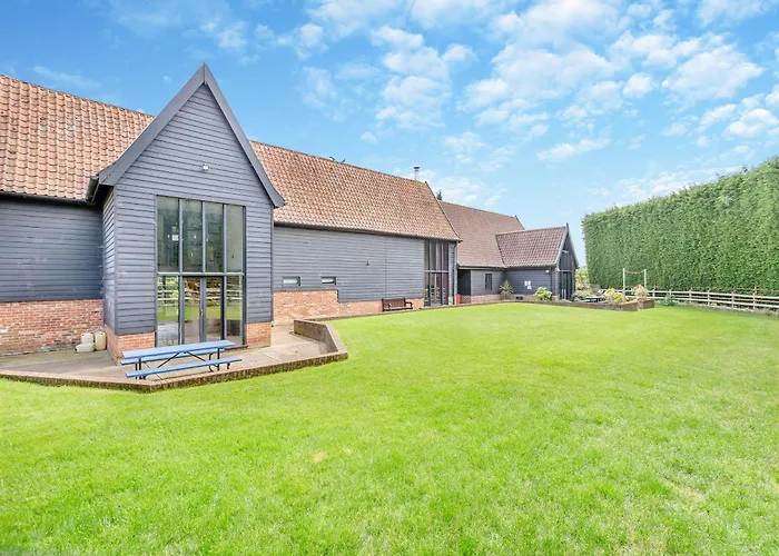 Clamp Farm Barn