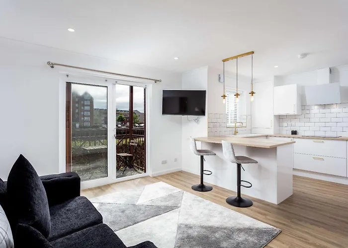 Harbour House - Donnini Apartments