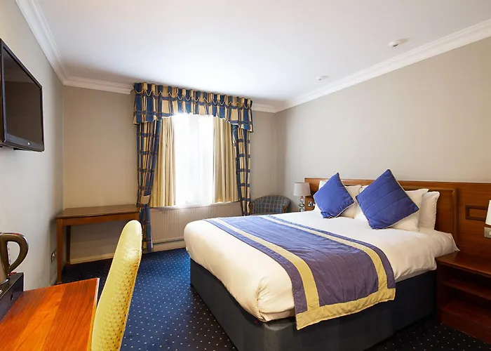 The George Hotel