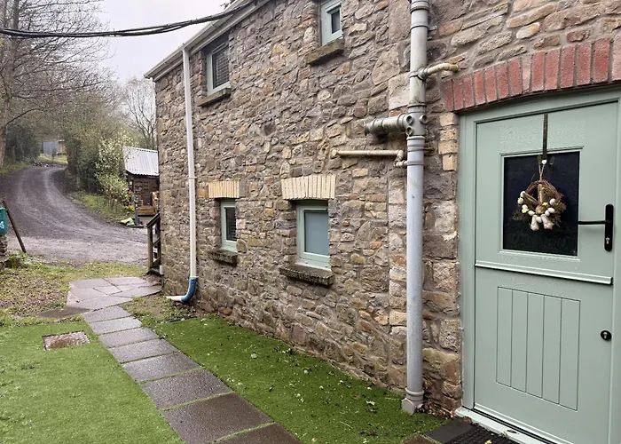 Tunnel Cottages