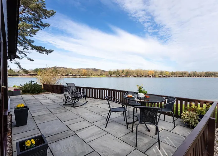 Keer Lodge A Lakeshore Haven Pine Lake Resort