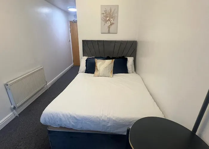 Sangha House - Ensuite Rooms With Shared Kitchen Facilities