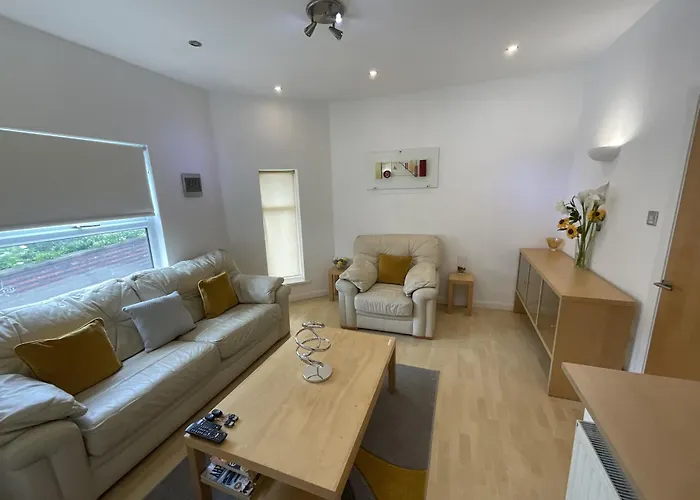 Earle House Serviced Apartments