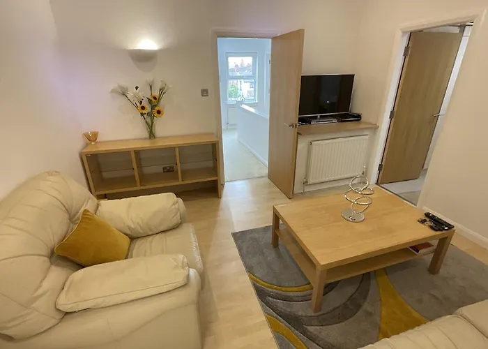 Earle House Serviced Apartments