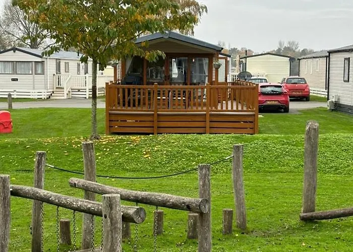 Luxury Break Sleeps 6 At 44 Kingfisher Court South Facing