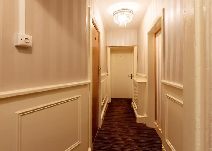 Hubert House Guesthouse