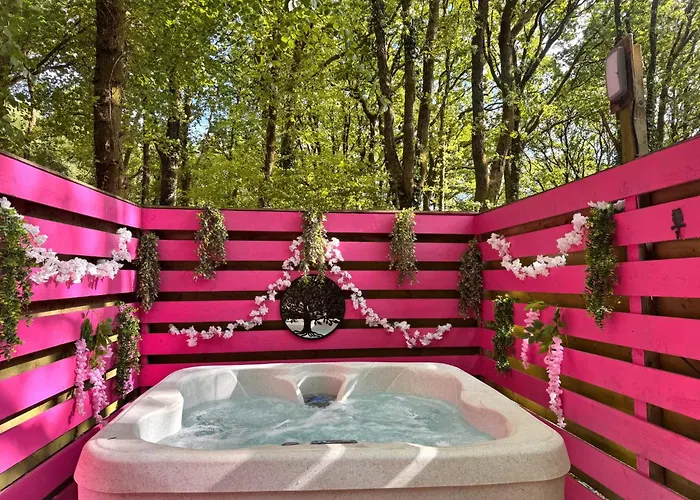 The Pod-Hot Tub-Woodland Lodges-St Clears-Carmarthen, United Kingdom