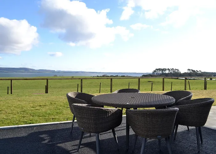 Dinduff Lodge