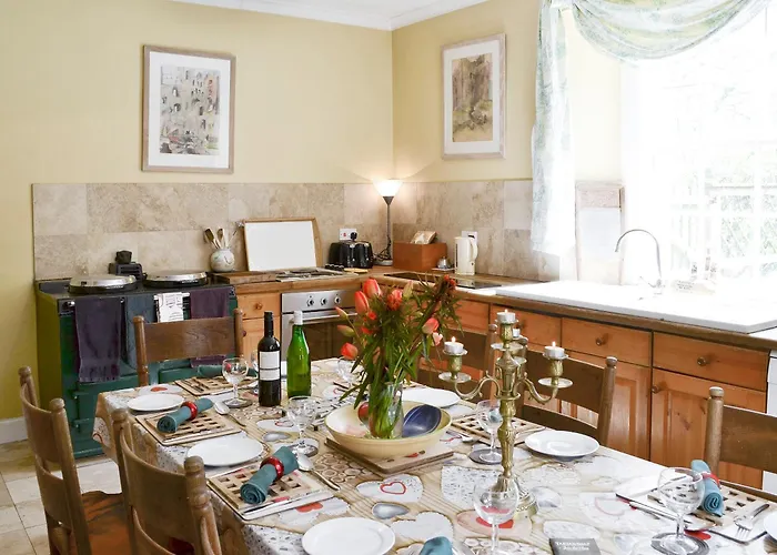 Lochside Garden House - S4484 Villa Town Yetholm, United Kingdom