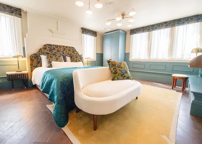 The Carre Arms Hotel & Restaurant