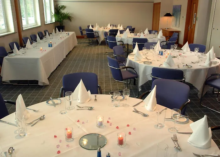 Holiday Inn Edinburgh Zoo By Ihg