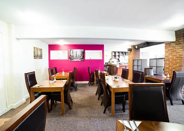 Oyo White Horse Lodge , East
