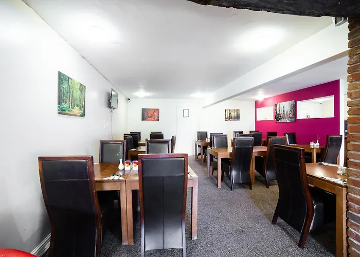 Oyo White Horse Lodge , East