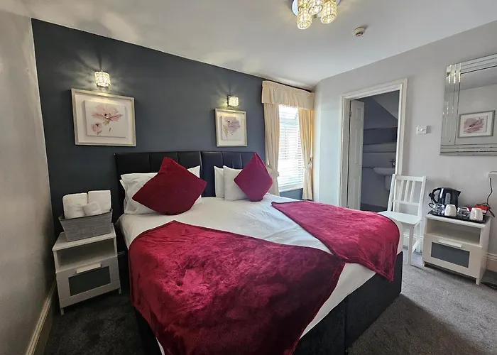 Clifton Villa -