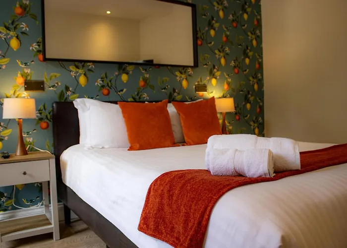 Orange Grove Hotel & Gardens