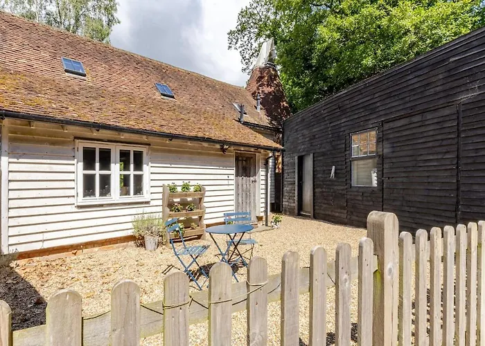 Beautiful 2 Bed Oast - 15 Acre Farm - Tunbridge Wells