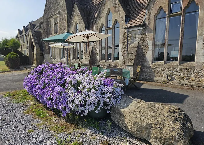 Schoolhouse Restaurant And