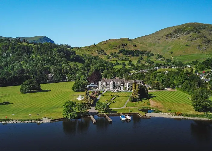 The Inn On The Lake