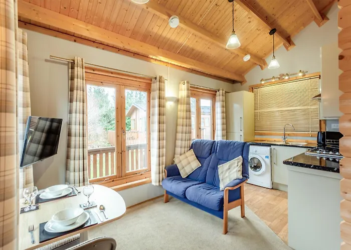 Castlewood Lodges