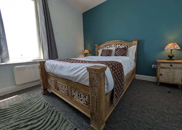 The Carlton Hotel