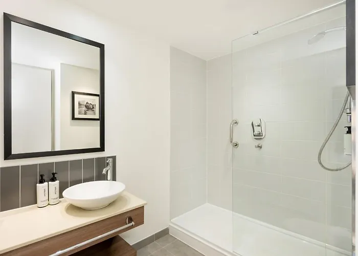 Staybridge Suites By Ihg