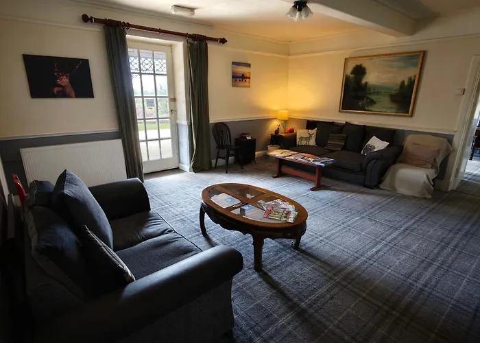 Strathwhillan House