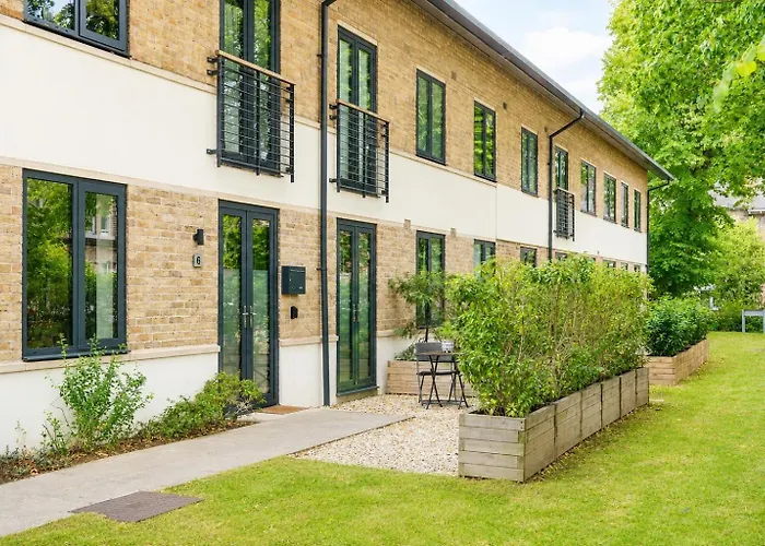 6 St Johns Mews