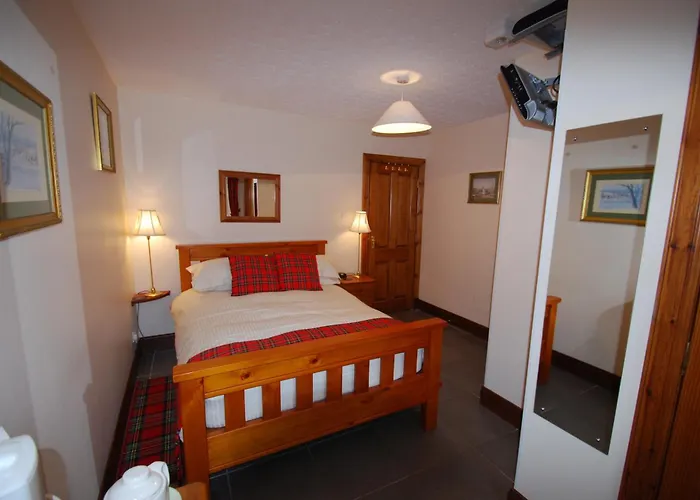 Dunlichity House Bed And Breakfast