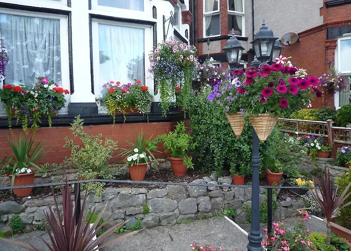 Whitehall Guest House Colwyn Bay, United Kingdom