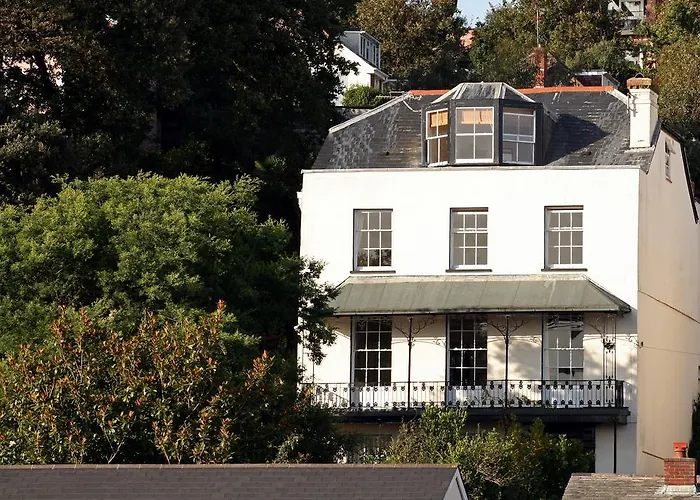 Lammas Park House