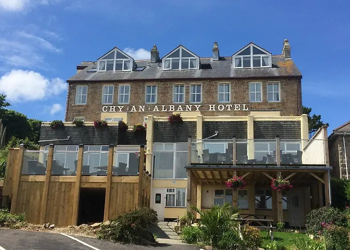 Chy-An-Albany Hotel