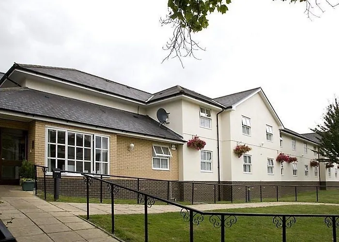 Premier Inn Epsom Central