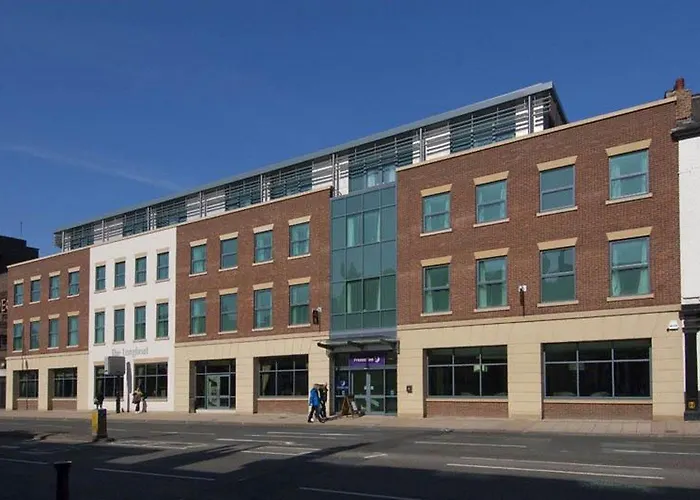 Premier Inn - Blossom St South