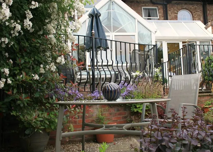 House B&B