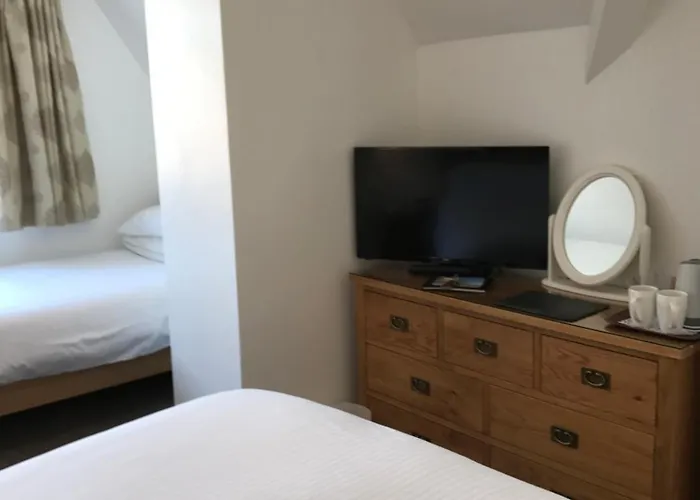Chellowdene Guest House