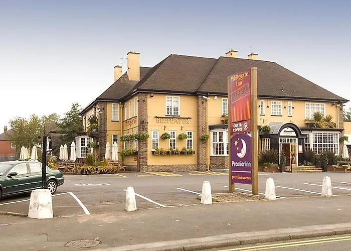 Premier Inn Oldham - Broadway