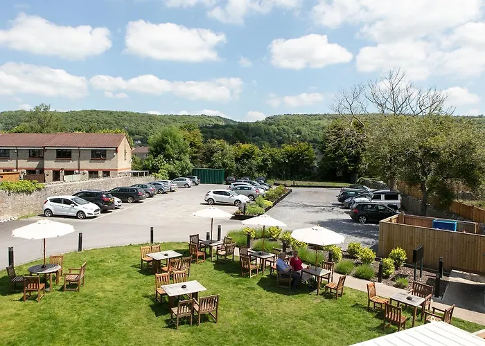 The Bath Arms Hotel