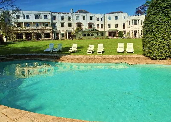 Lyndhurst Park Hotel