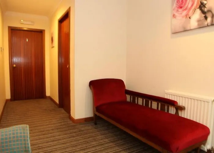 Burnhouse Manor Hotel