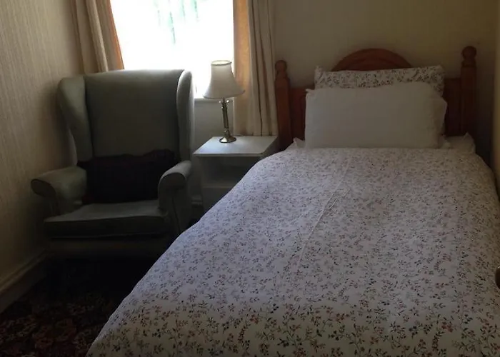 Black Lions Guest House New Ferry, United Kingdom