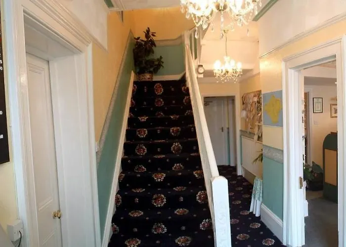 Roseglen Hotel