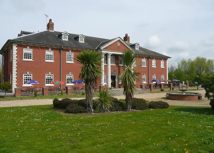 Elme Hall Hotel